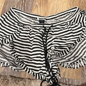 Volcom Black & White Striped Drawstring Shorts size small